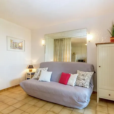 Holiday La Gabelle בית נופש גולף-ז'ואן