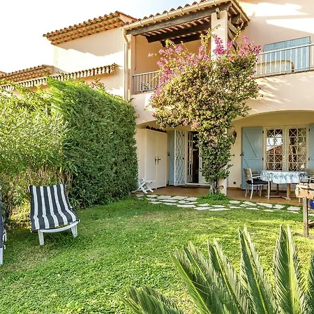 Holiday La Gabelle בית נופש *